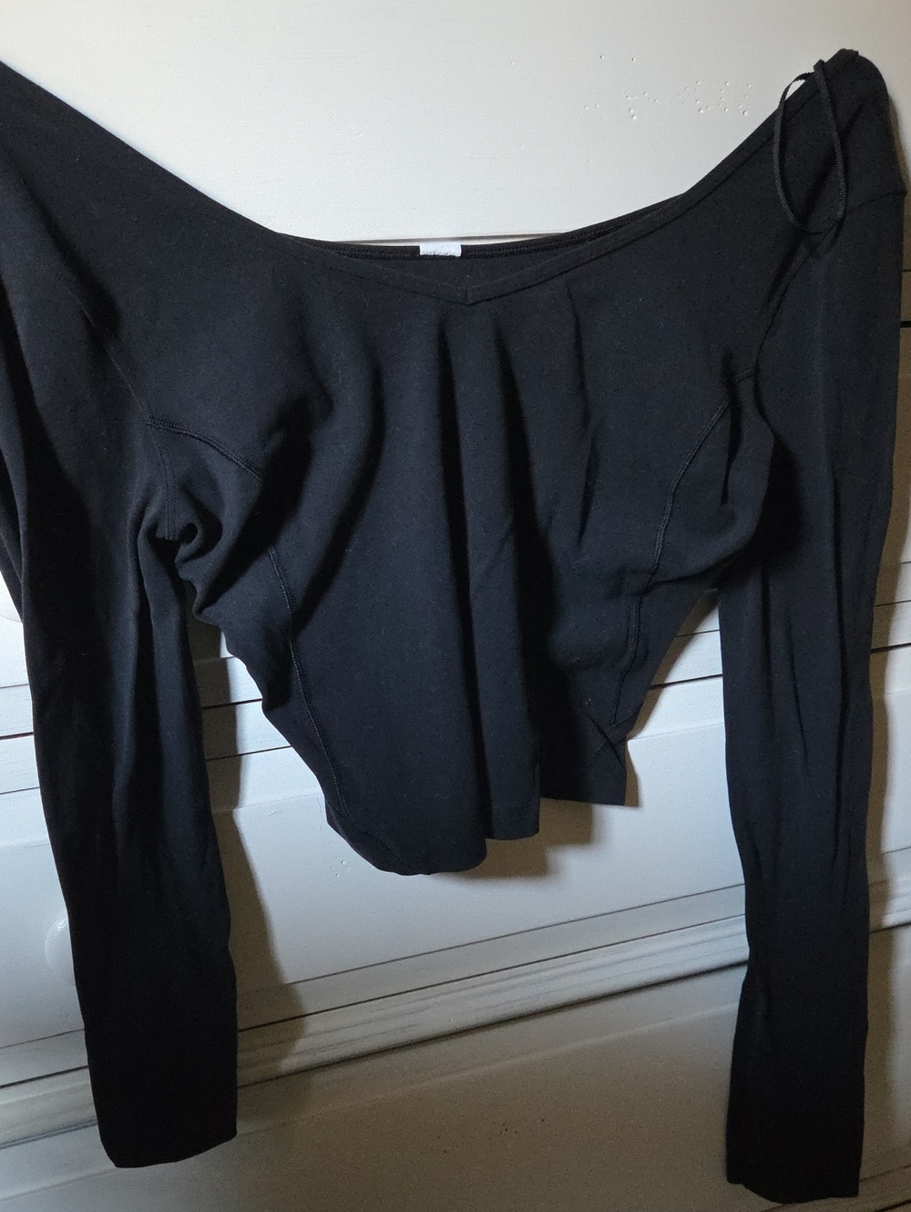 Lululemon Black Women's Off-Shoulder Long Sleeve Top - Brand Crop Top